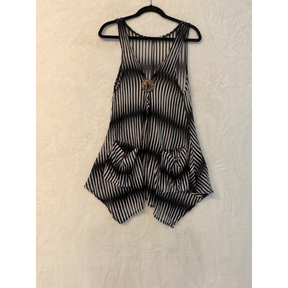 Paradise USA Black White Chevron Stripe Sharkbite Tunic Top XS S Boho Sleeveless